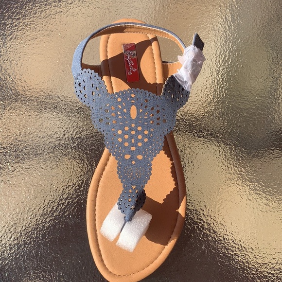 Qupid Sandals - Picture 5 of 8